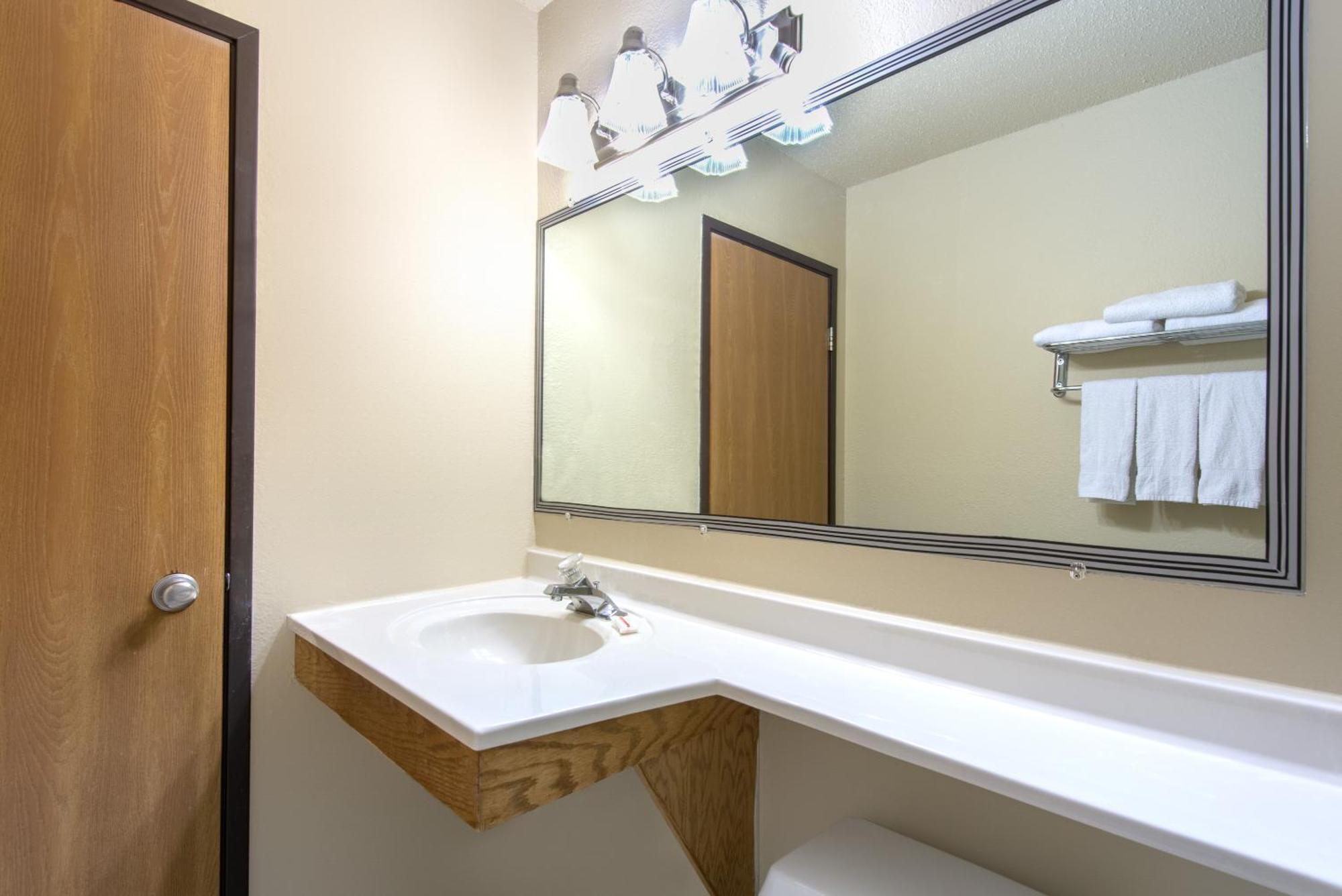 Super 8 By Wyndham Youngstown/Austintown Eksteriør billede