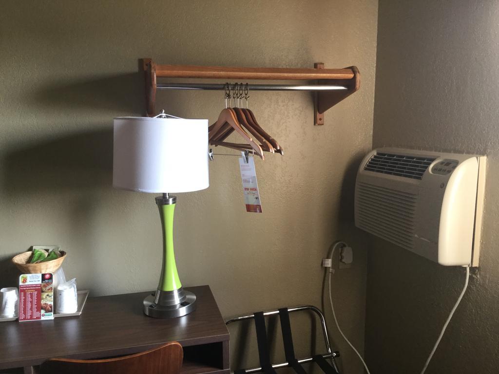 Super 8 By Wyndham Youngstown/Austintown Eksteriør billede