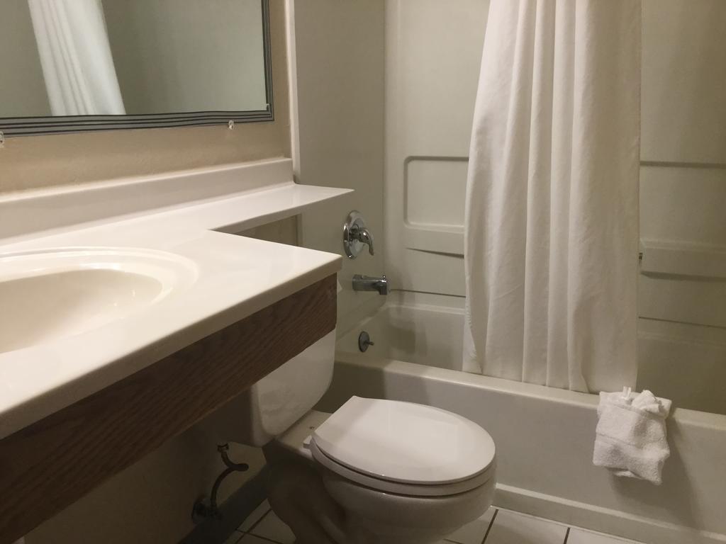 Super 8 By Wyndham Youngstown/Austintown Eksteriør billede