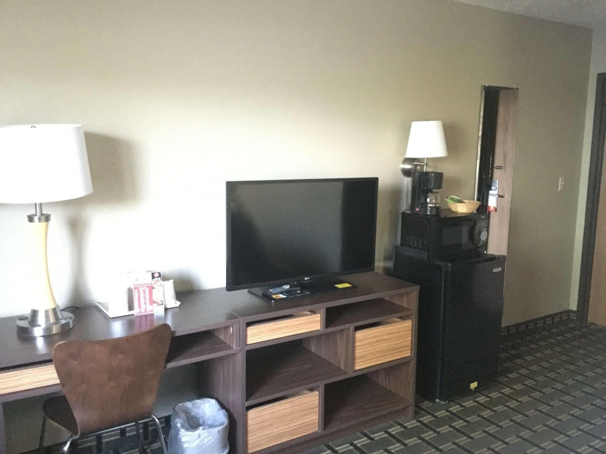 Super 8 By Wyndham Youngstown/Austintown Eksteriør billede