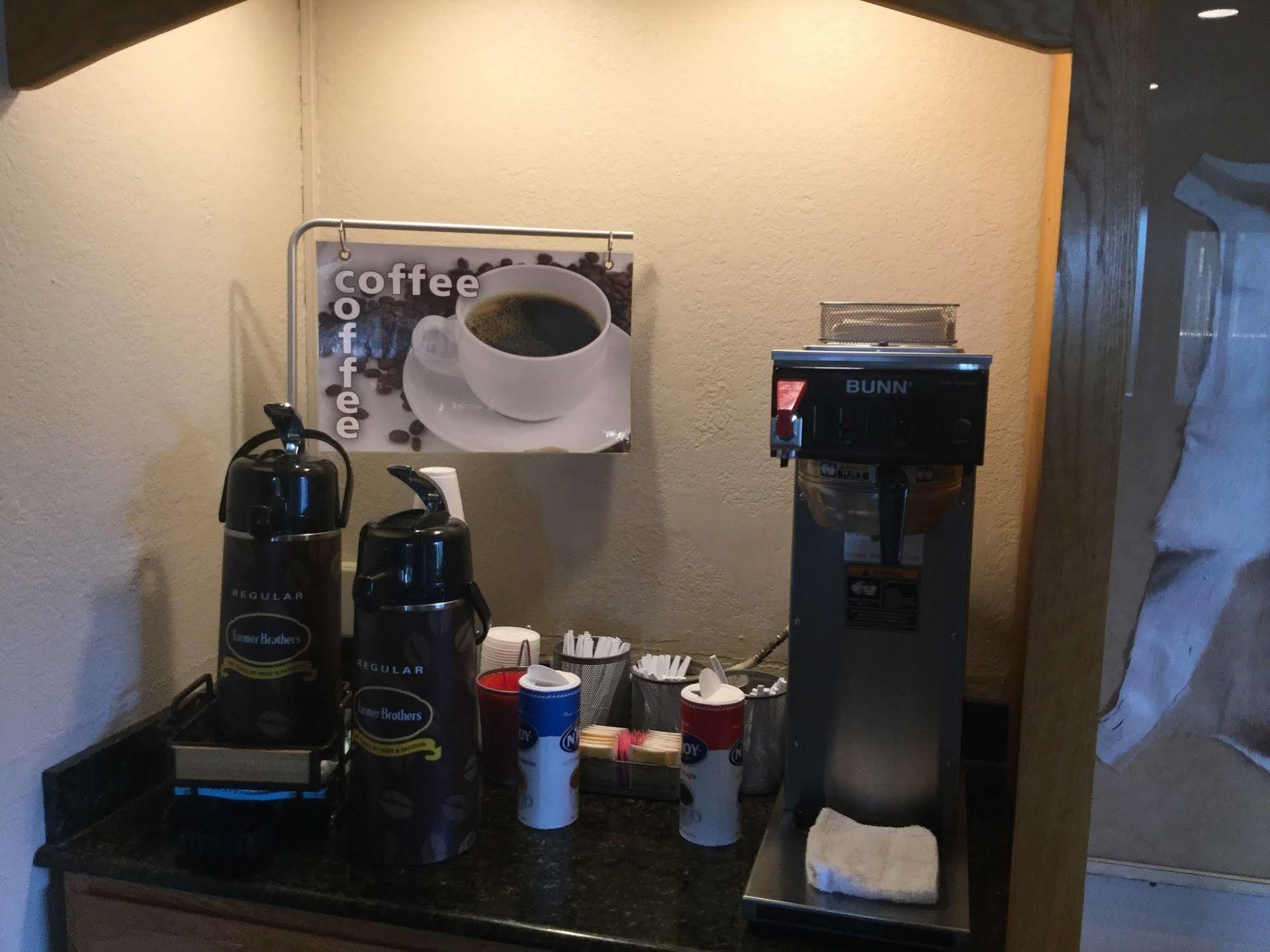 Super 8 By Wyndham Youngstown/Austintown Eksteriør billede